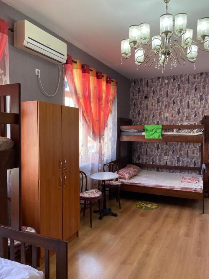Centre Hostel Mukacheve Exterior foto